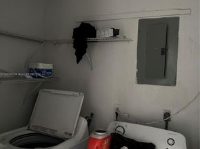 6541 Sherman St, Hollywood FL 33024