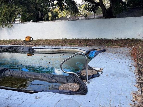 6541 Sherman St, Hollywood FL 33024