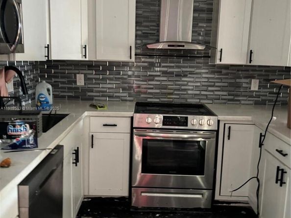 6541 Sherman St, Hollywood FL 33024