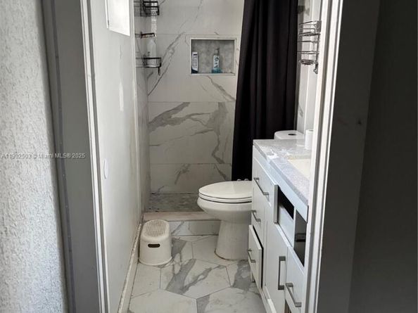 6541 Sherman St, Hollywood FL 33024