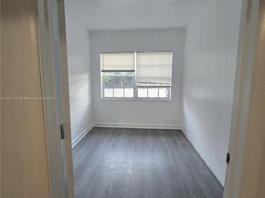 2729 NW 47th St, Miami FL 33142