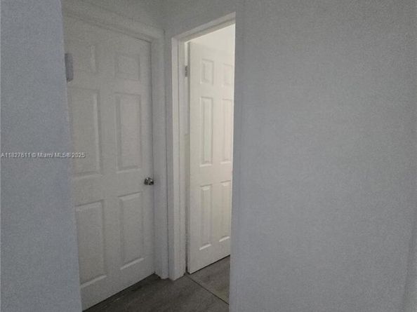 2729 NW 47th St, Miami FL 33142