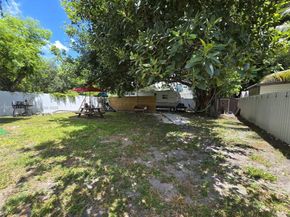 2729 NW 47th St, Miami FL 33142