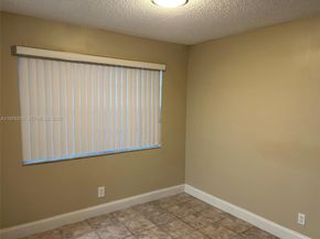 301 SW 86th Ave 102, Pembroke Pines FL 33025