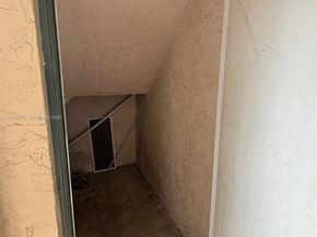 301 SW 86th Ave 102, Pembroke Pines FL 33025