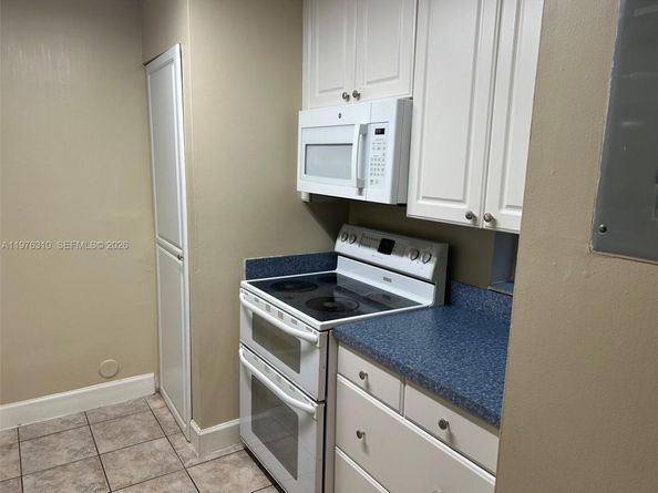 301 SW 86th Ave 102, Pembroke Pines FL 33025