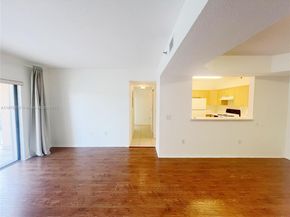 9340 Fontainebleau Blvd W206, Miami FL 33172