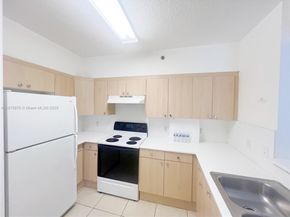 9340 Fontainebleau Blvd W206, Miami FL 33172