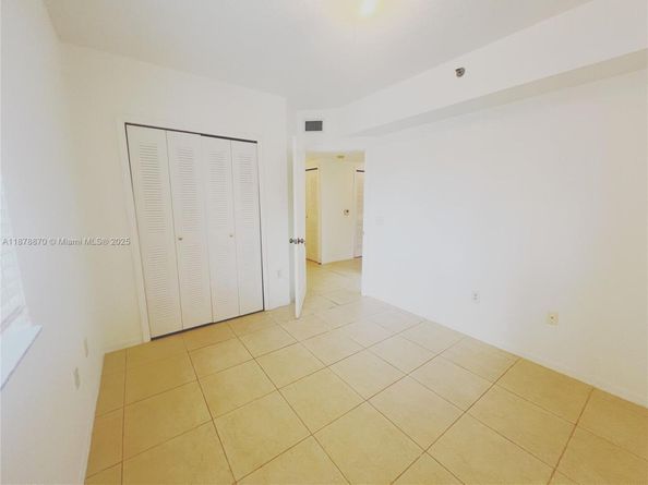 9340 Fontainebleau Blvd W206, Miami FL 33172
