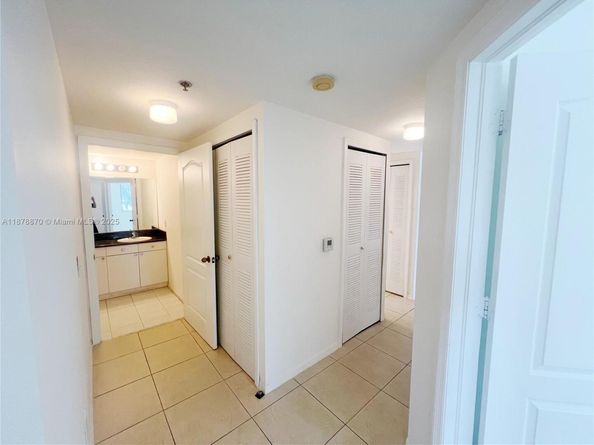 9340 Fontainebleau Blvd W206, Miami FL 33172