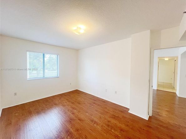 9340 Fontainebleau Blvd W206, Miami FL 33172