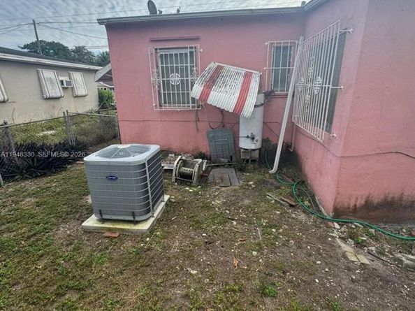 85 NW 52nd St, Miami FL 33127