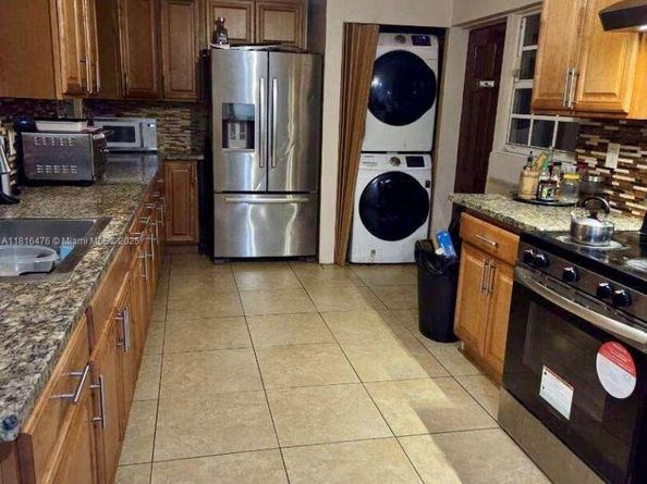 4441 NW 36th Ct, Lauderdale Lakes FL 33319