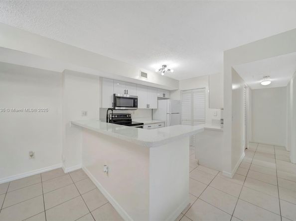 2620 S University Dr 109, Davie FL 33328