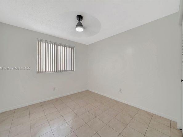 2620 S University Dr 109, Davie FL 33328
