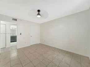2620 S University Dr 109, Davie FL 33328