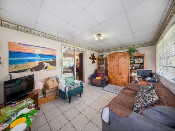 8341 SW 27th Ln, Miami FL 33155