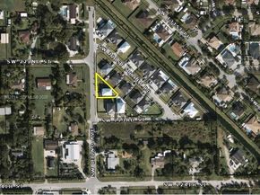 22255 SW 132nd Ave, Miami FL 33170
