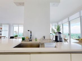 5025 Collins Ave 2206, Miami Beach FL 33140