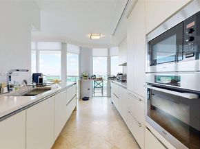 5025 Collins Ave 2206, Miami Beach FL 33140