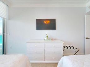5025 Collins Ave 2206, Miami Beach FL 33140