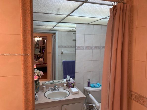 8124 SW 81st Ter, Miami FL 33143