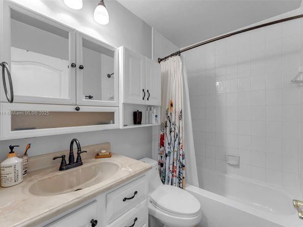 11321 SW 152nd Pl, Miami FL 33196