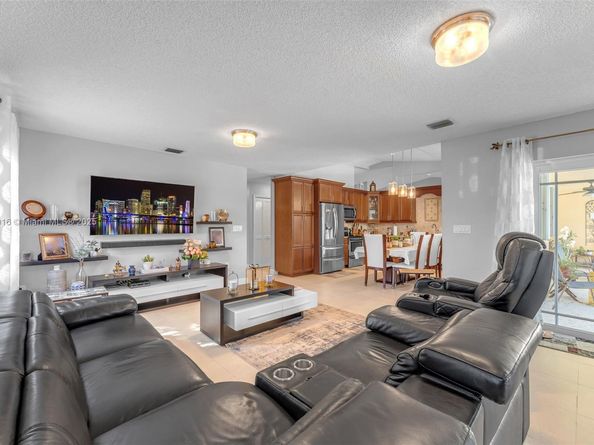 11321 SW 152nd Pl, Miami FL 33196