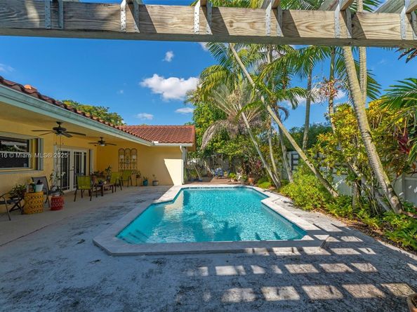 11321 SW 152nd Pl, Miami FL 33196