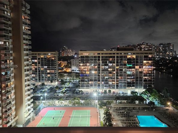 1980 S Ocean Dr 9M, Hallandale Beach FL 33009