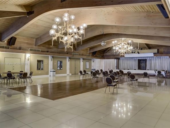 1980 S Ocean Dr 9M, Hallandale Beach FL 33009