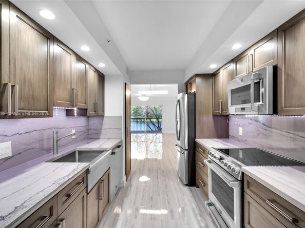 801 SW 141st Ave 210O, Pembroke Pines FL 33027