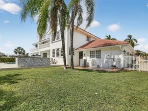 12360 SW 1st St, Plantation FL 33325