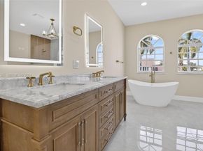 12360 SW 1st St, Plantation FL 33325