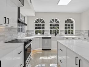 12360 SW 1st St, Plantation FL 33325