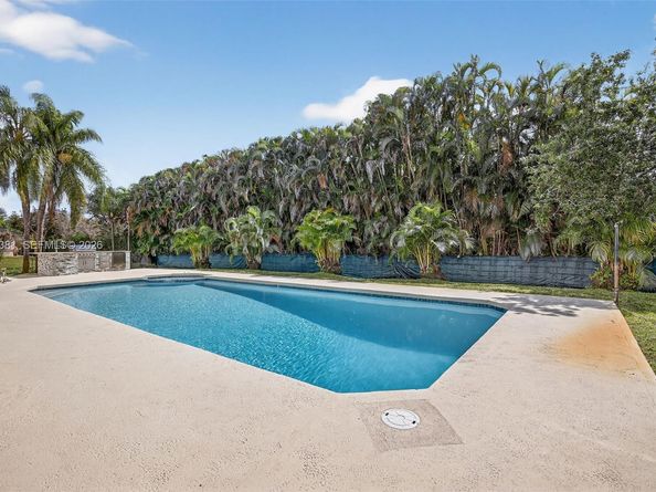 12360 SW 1st St, Plantation FL 33325