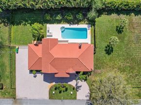 12360 SW 1st St, Plantation FL 33325