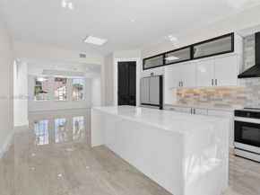 12360 SW 1st St, Plantation FL 33325