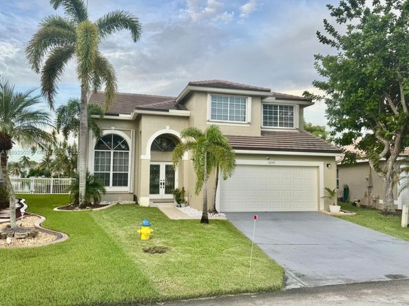 18249 SW 3rd St, Pembroke Pines FL 33029