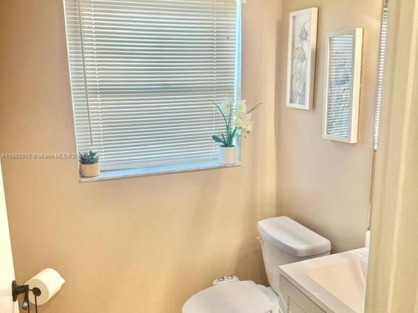 18249 SW 3rd St, Pembroke Pines FL 33029