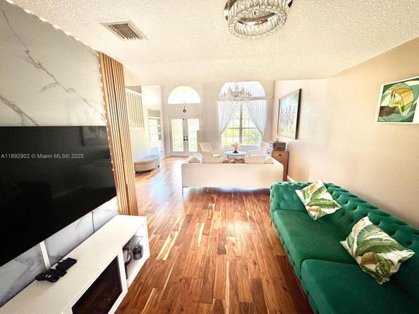 18249 SW 3rd St, Pembroke Pines FL 33029