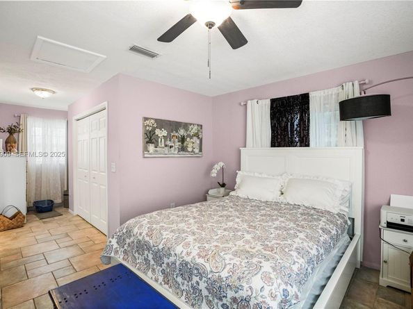 142 NW 10th Ct, Boynton Beach FL 33426