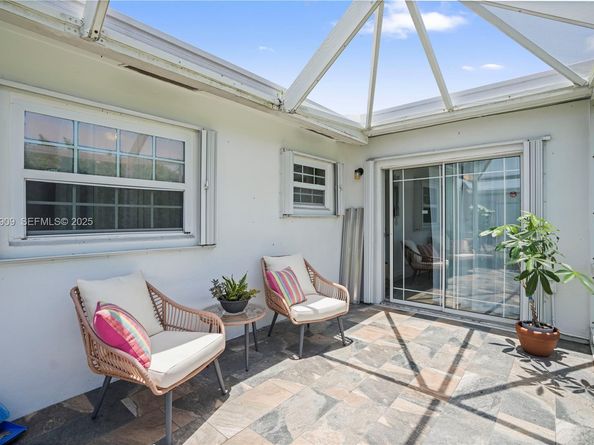 142 NW 10th Ct, Boynton Beach FL 33426