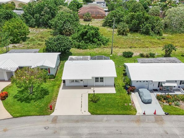 142 NW 10th Ct, Boynton Beach FL 33426