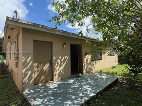 524 SW 12th Ave, Homestead FL 33030