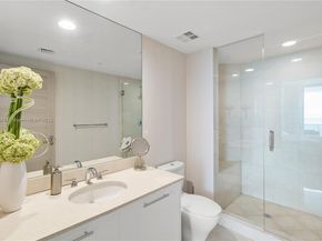 2711 S Ocean Dr 2305, Hollywood FL 33019