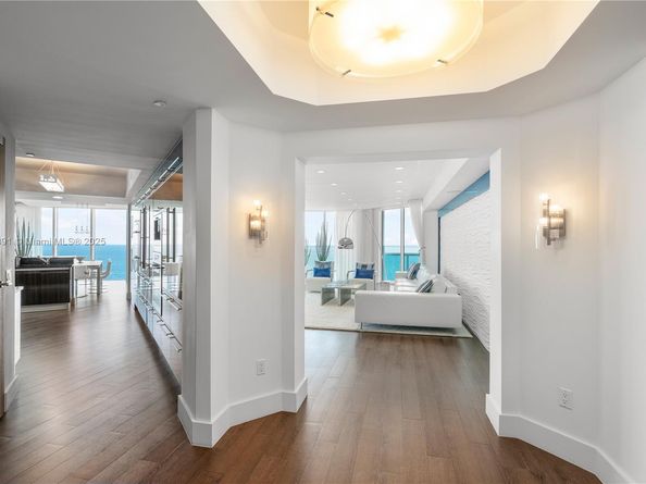 2711 S Ocean Dr 2305, Hollywood FL 33019