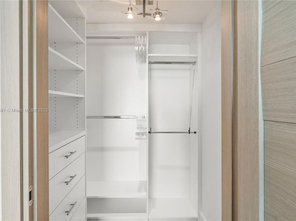 2711 S Ocean Dr 2305, Hollywood FL 33019