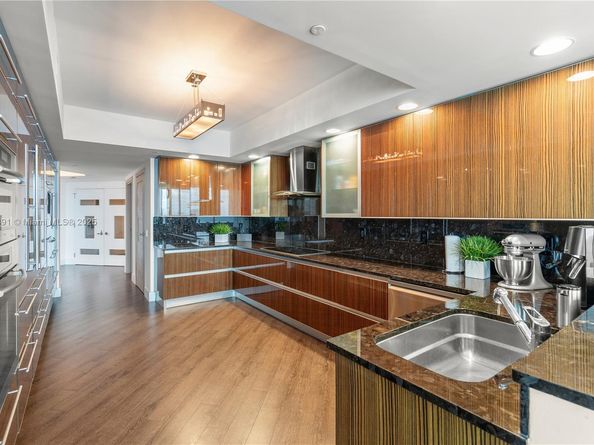 2711 S Ocean Dr 2305, Hollywood FL 33019