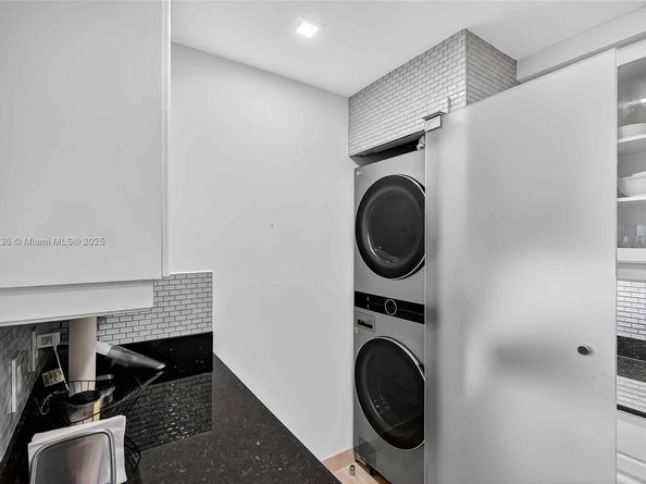 715 Crandon Blvd PH5, Key Biscayne FL 33149